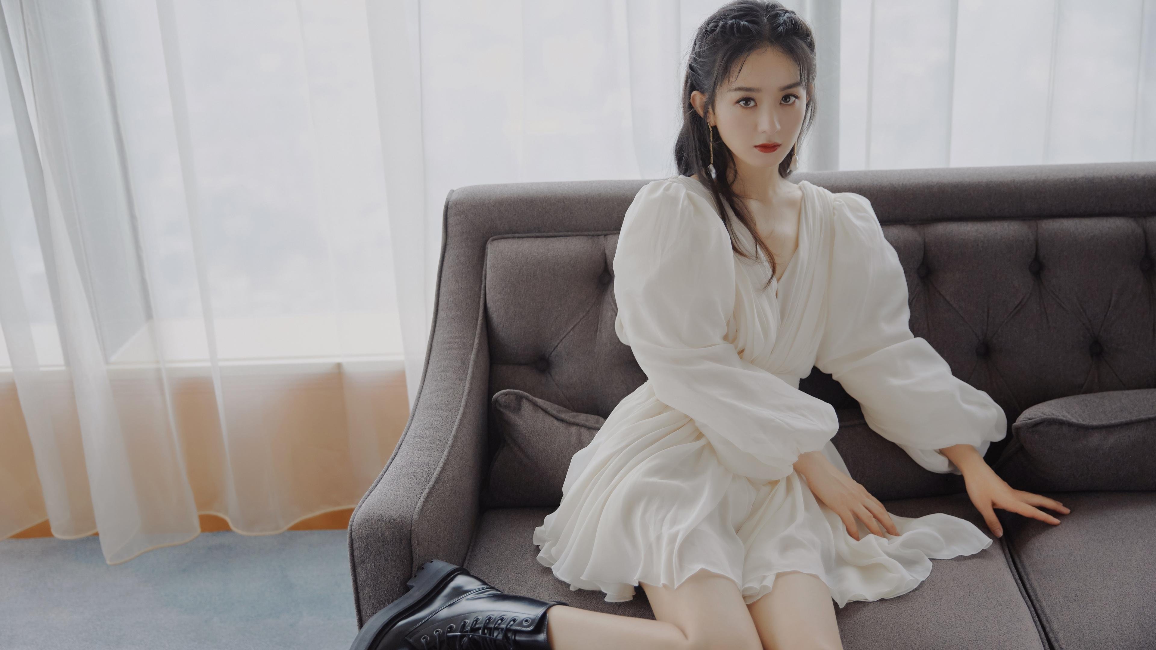 开云体育app-冰与火之歌，霍勒迪在雷霆淘汰篮网的焦点战中，以沉默剑客之姿自证锋芒