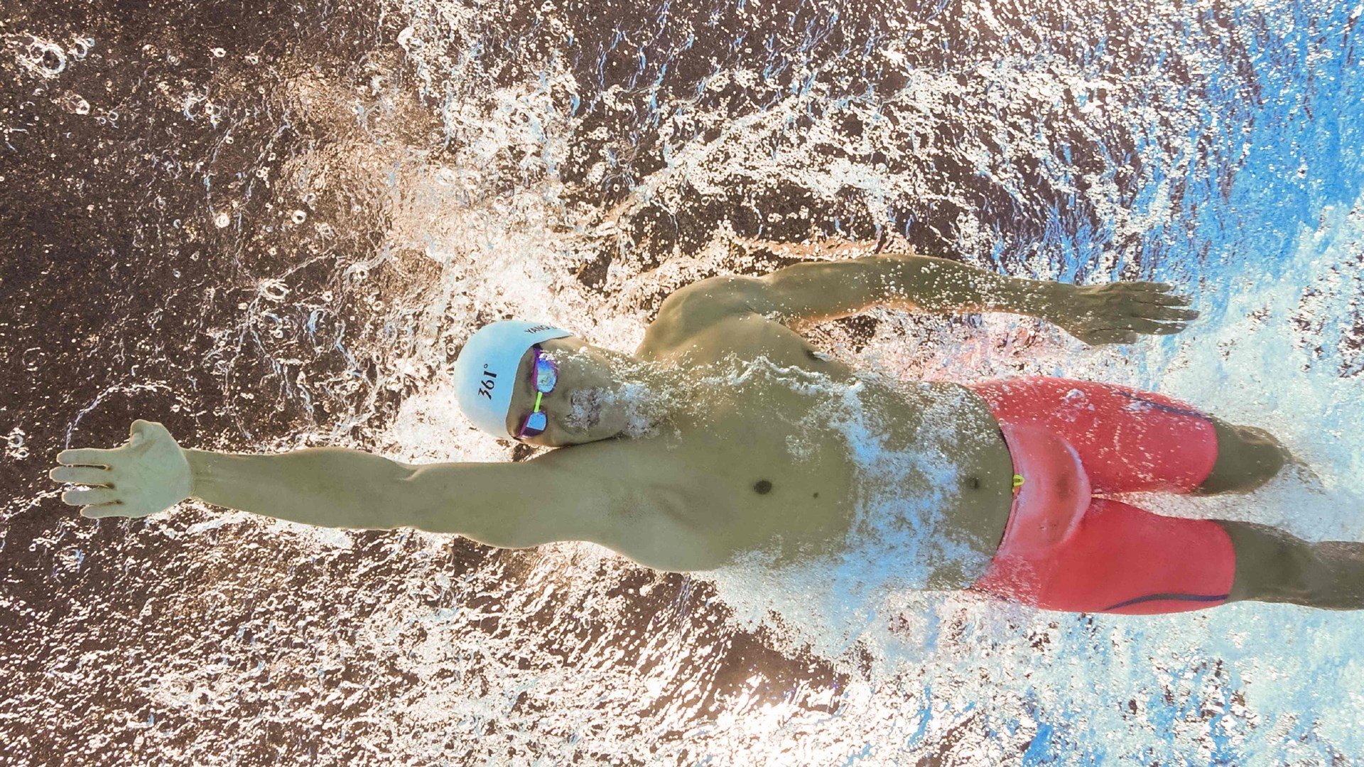 魔龙吐息葬首钢！贝恩冷血三分绝杀，用17次罚球持续撕裂北京防线