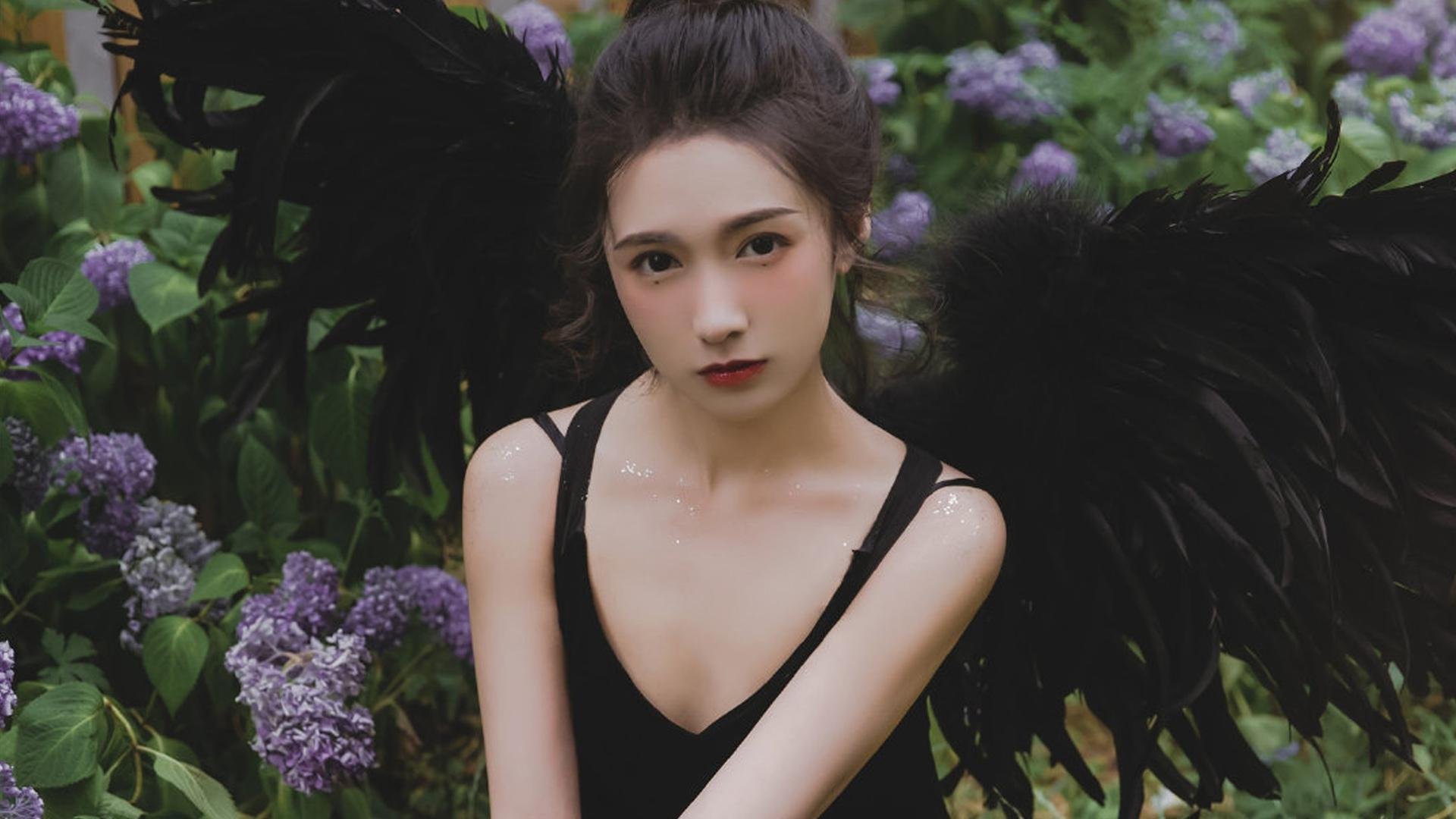 蓝衣军团的文艺复兴，当德容的低音炮奏响，意大利在B组死亡之局中击碎加纳神话